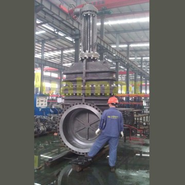 Gate valve, 150 LB, 48 Inch, RF, Flange End, OS&Y, 13CR